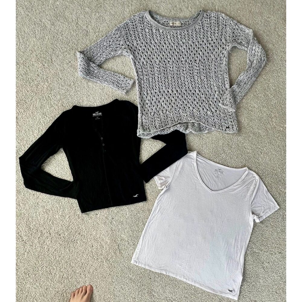 3x Hollister Medium Sweaters
